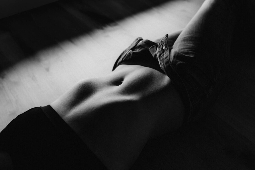 sportlich sexy Bild von Bauch einer Frau
