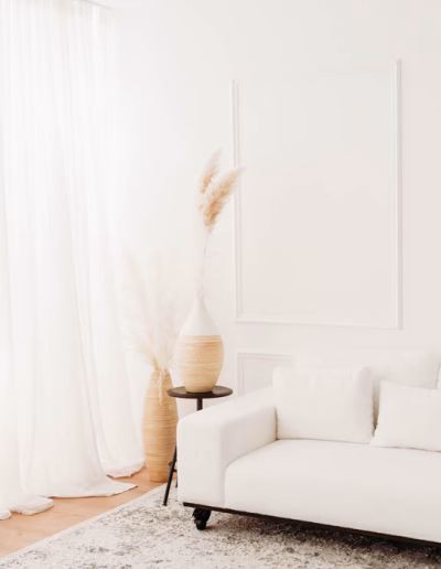 Boudoir Studio München - Weiß clean Ecke mit Sofa